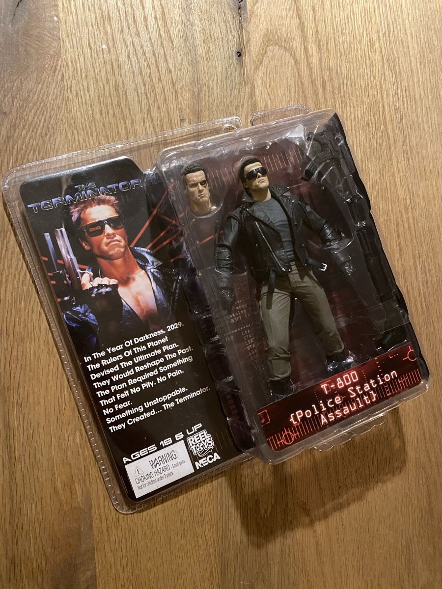 Figuren: Neca Terminator Figur T-800 – Gebraucht aus Möhlin von Devilspunchbowl 2