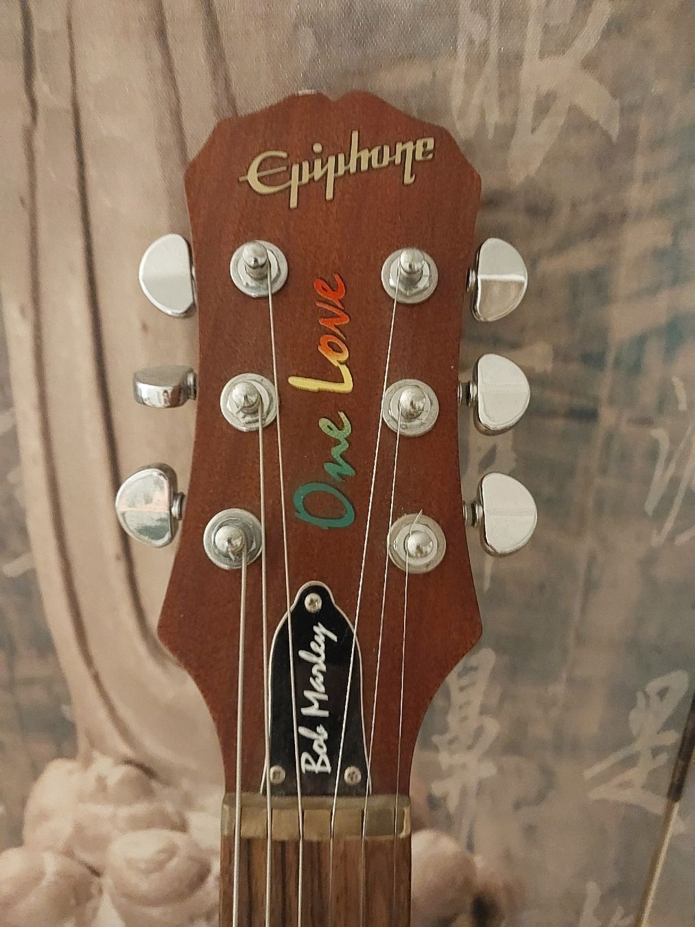 Epiphone Musikinstrumente: Epiphone Les Paul Gitarre, Bob Marley Design – Gebraucht aus Hinwil von saintbrunosaint 1
