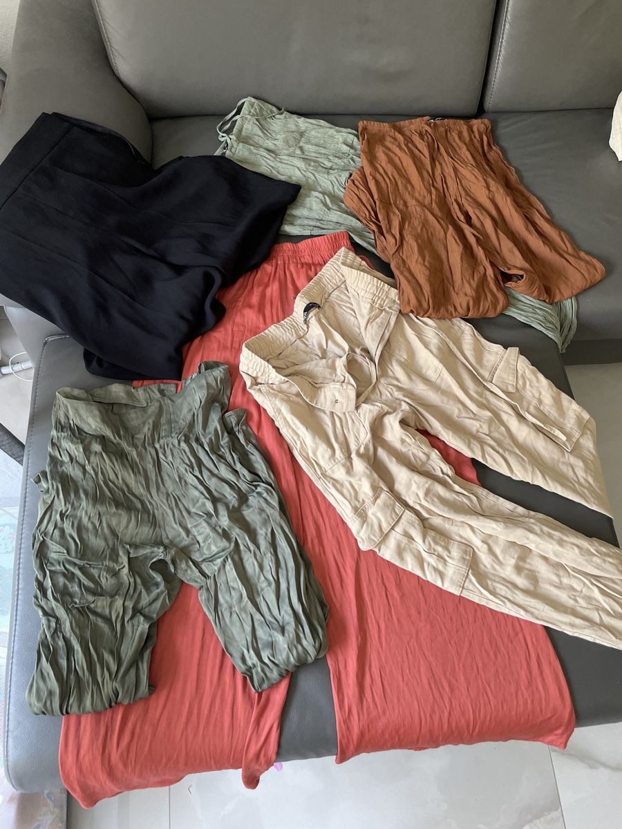 Lotti di vestiti: Hosenpaket Damen – Usato da Muttenz venduto da Gugi019 1