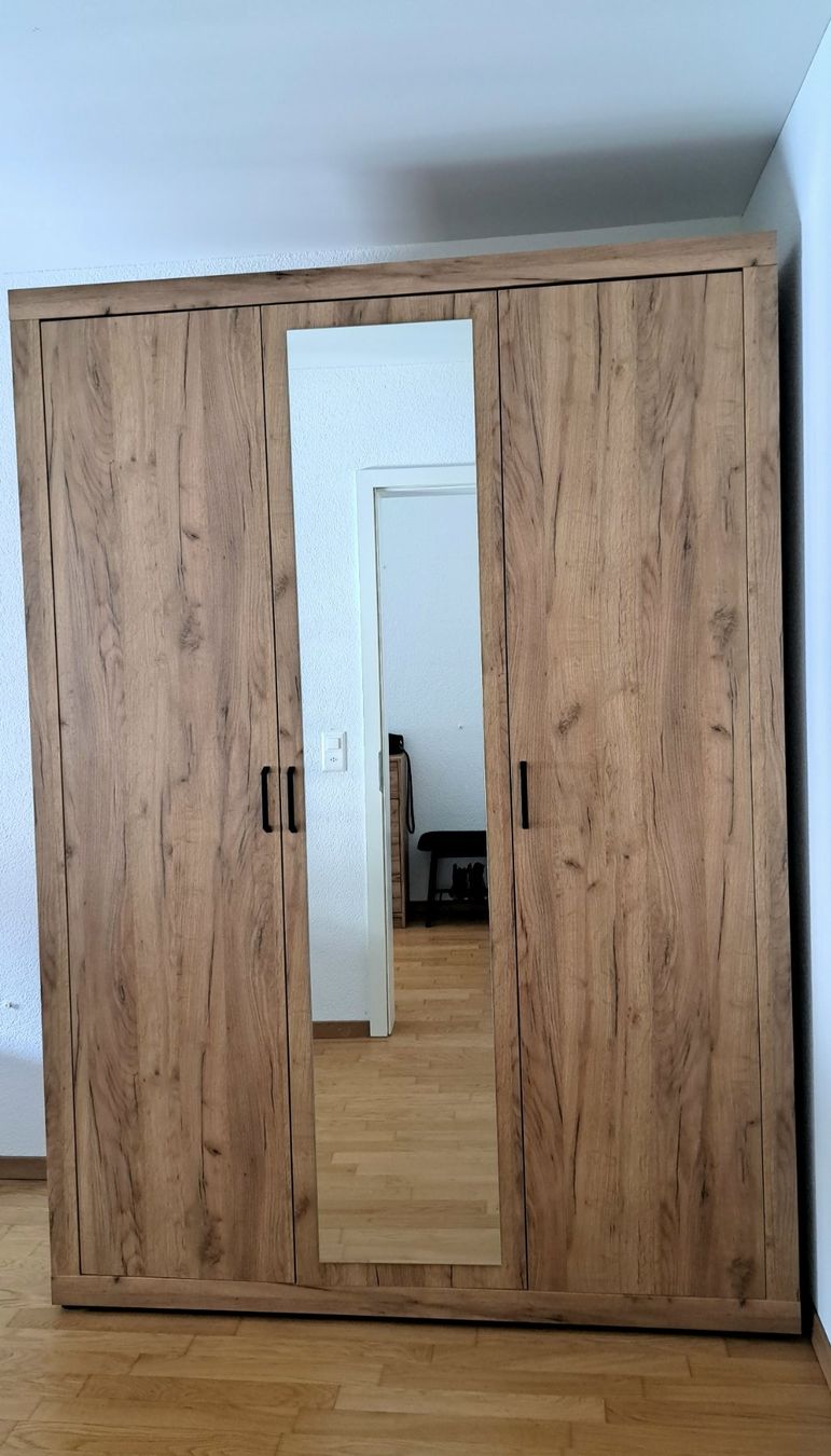 Armadi: Wardrobe / Kleiderschrank 157x220 cm – Usato da Zürich venduto da zie_ngg8 3