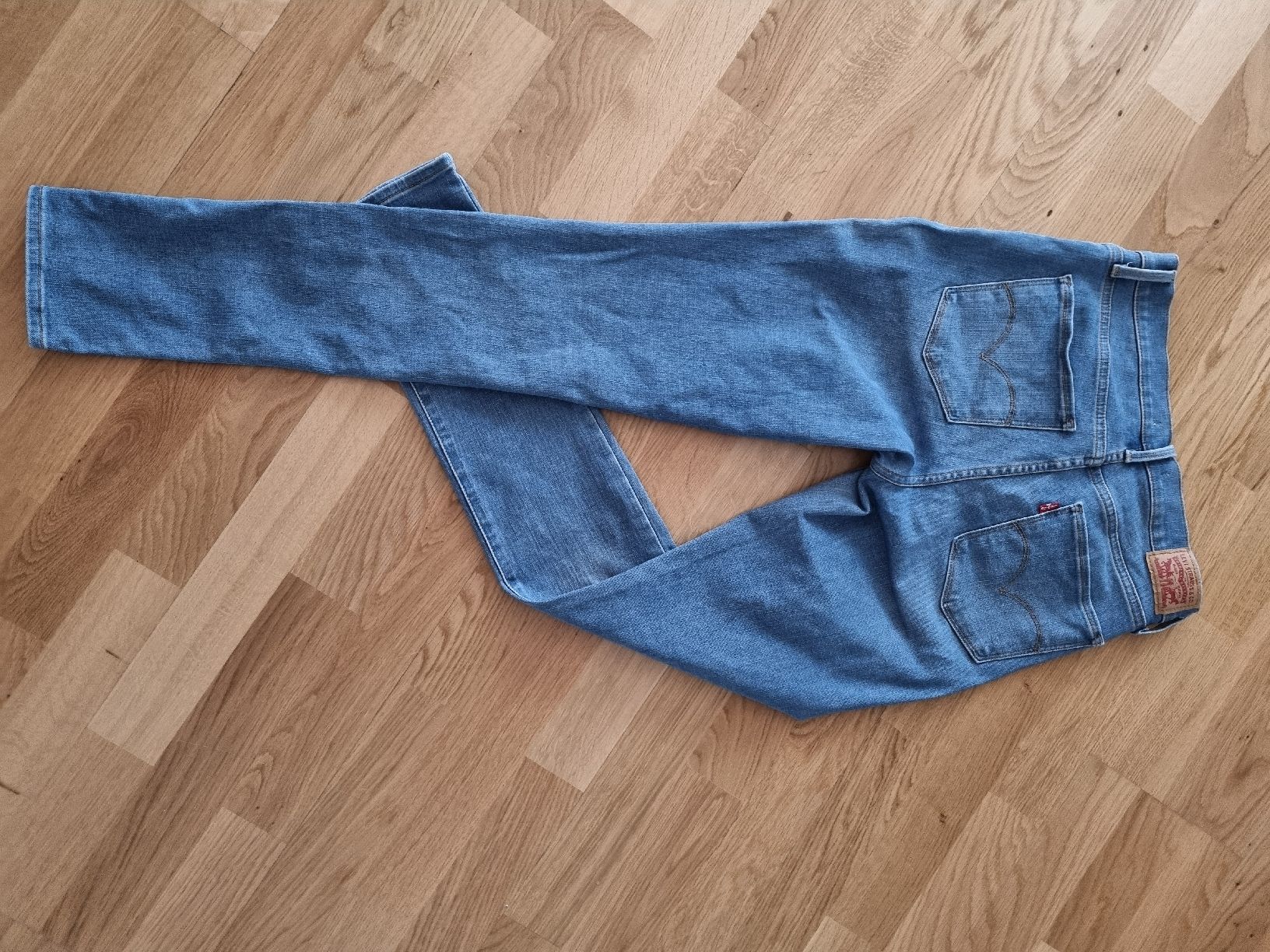Levi's Jeans: levis – Usato da Bern venduto da Ana0144 2