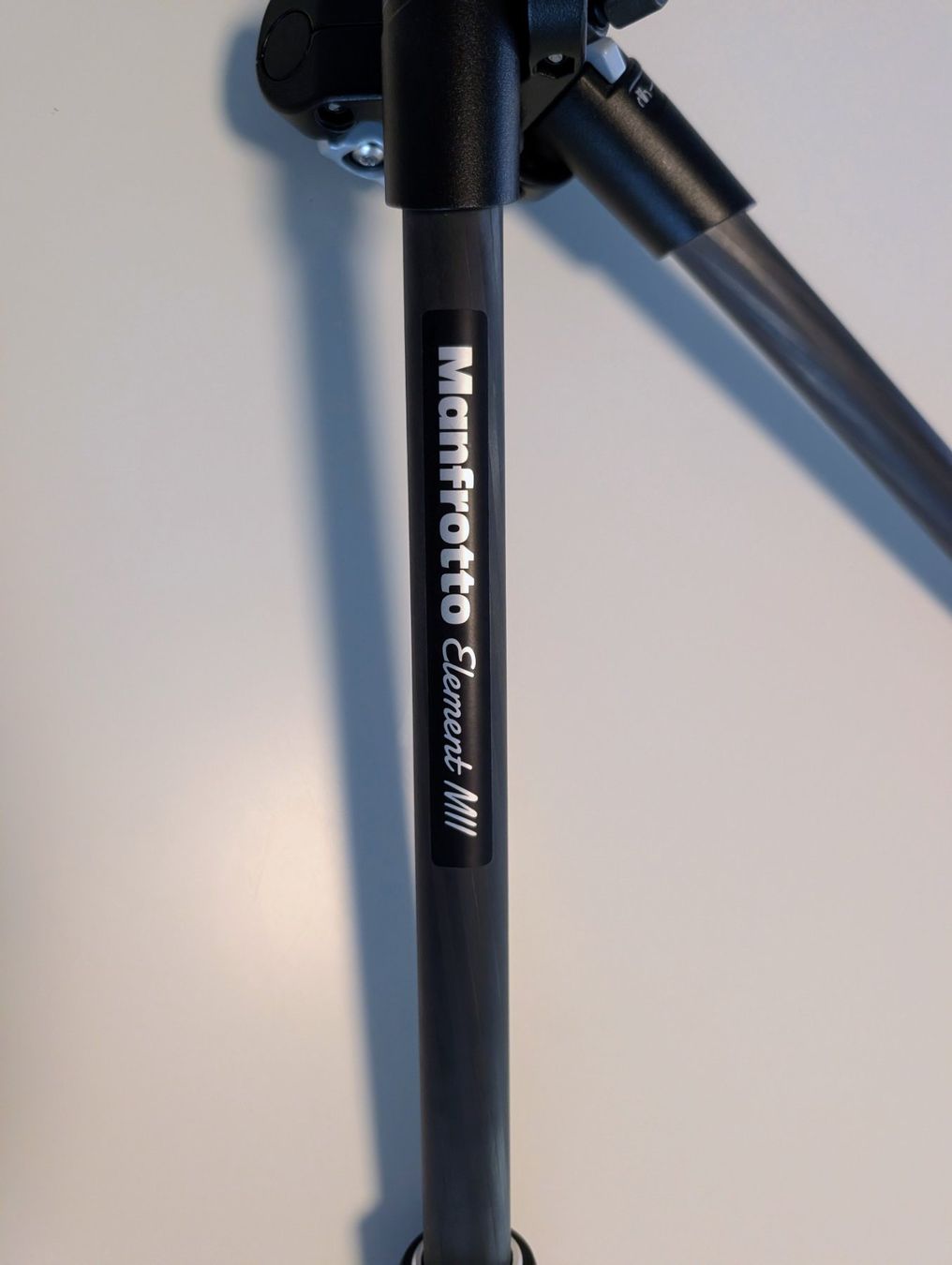 Manfrotto Trépieds & Accessoires: Manfrotto Element MII Carbon Tripod with Bluetooth Remote – D'occasion à Zürich par bobighorus 1