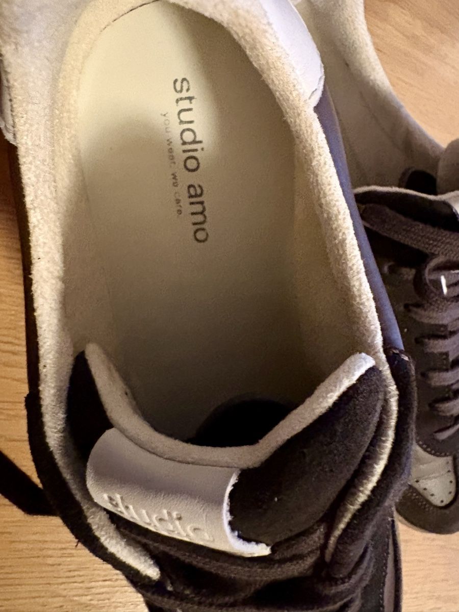 Scarpe da donna: Studio Amo Leder-Sneaker, braun/weiss, Gr. 39 – Nuovo (secondo la descrizione) da Luzern venduto da esnimo66 5