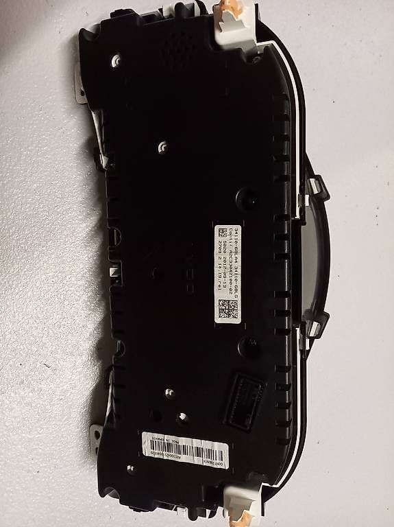 Tutti pezzi di ricambio auto: Suzuki Swift Tacho – Usato da Gontenschwil venduto da Schrauber3