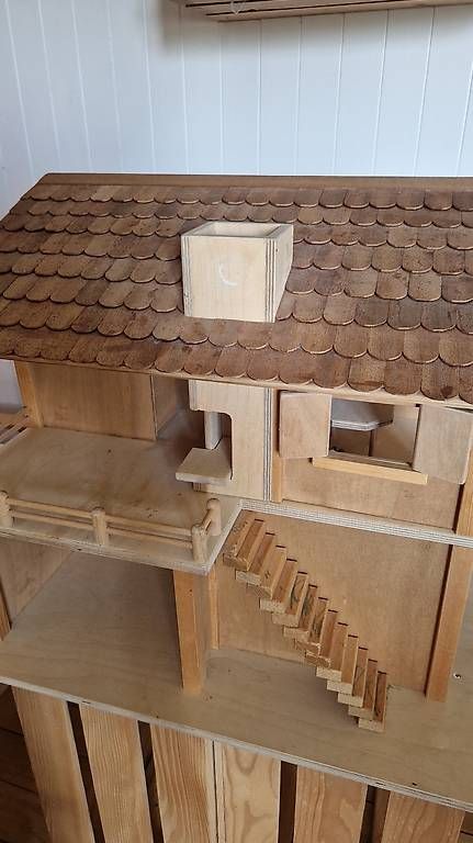 Puppenhäuser & -möbel: Wunderschönes handgefertigtes Puppenhaus  – Gebraucht aus Grosswangen von mab_g9nm 3