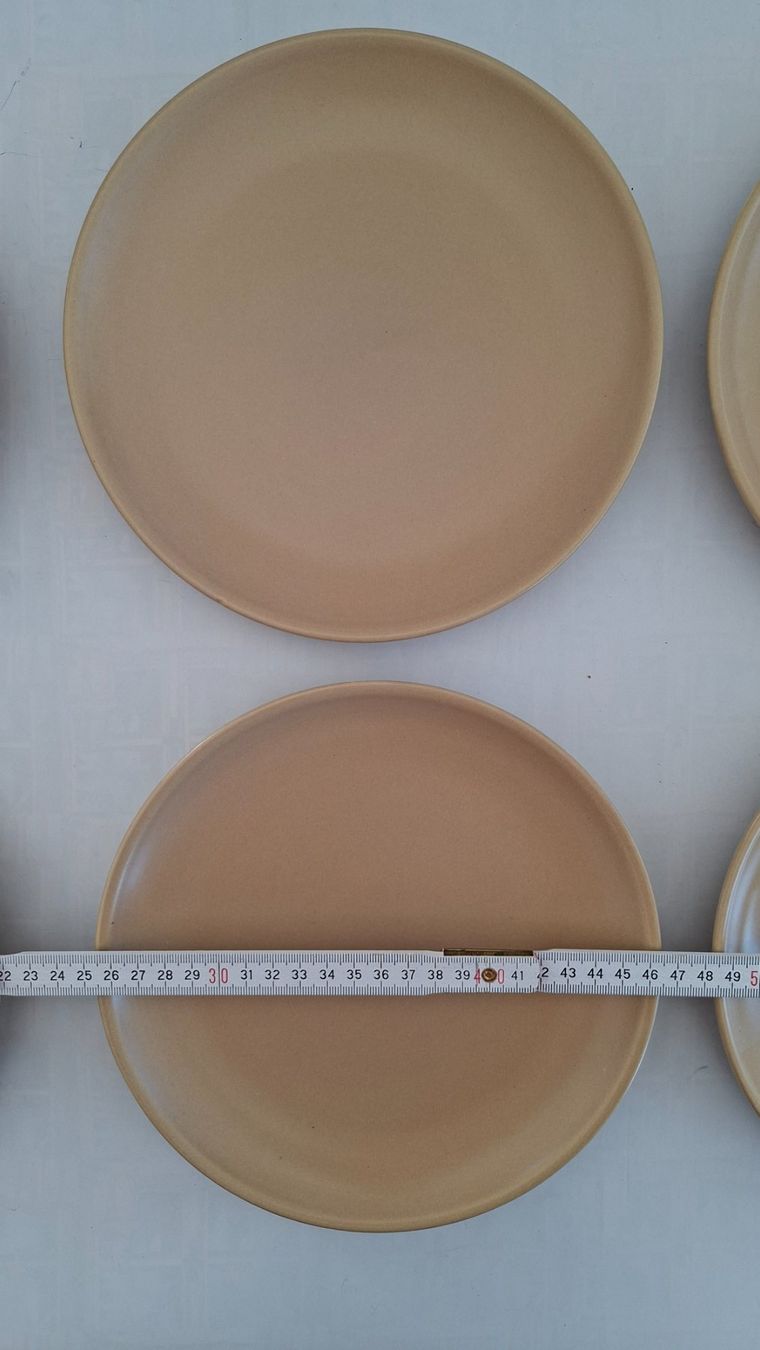 Rössler Piatti: 6 Teller Beige Rössler ? Teller Geschirr Set Vintage Look – Usato da Opfikon venduto da Diversamente 5