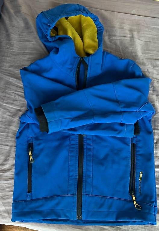 Vestes & Manteaux: Softshell cmp taglia 110 – D'occasion à Tesserete par l_m_n67r 1