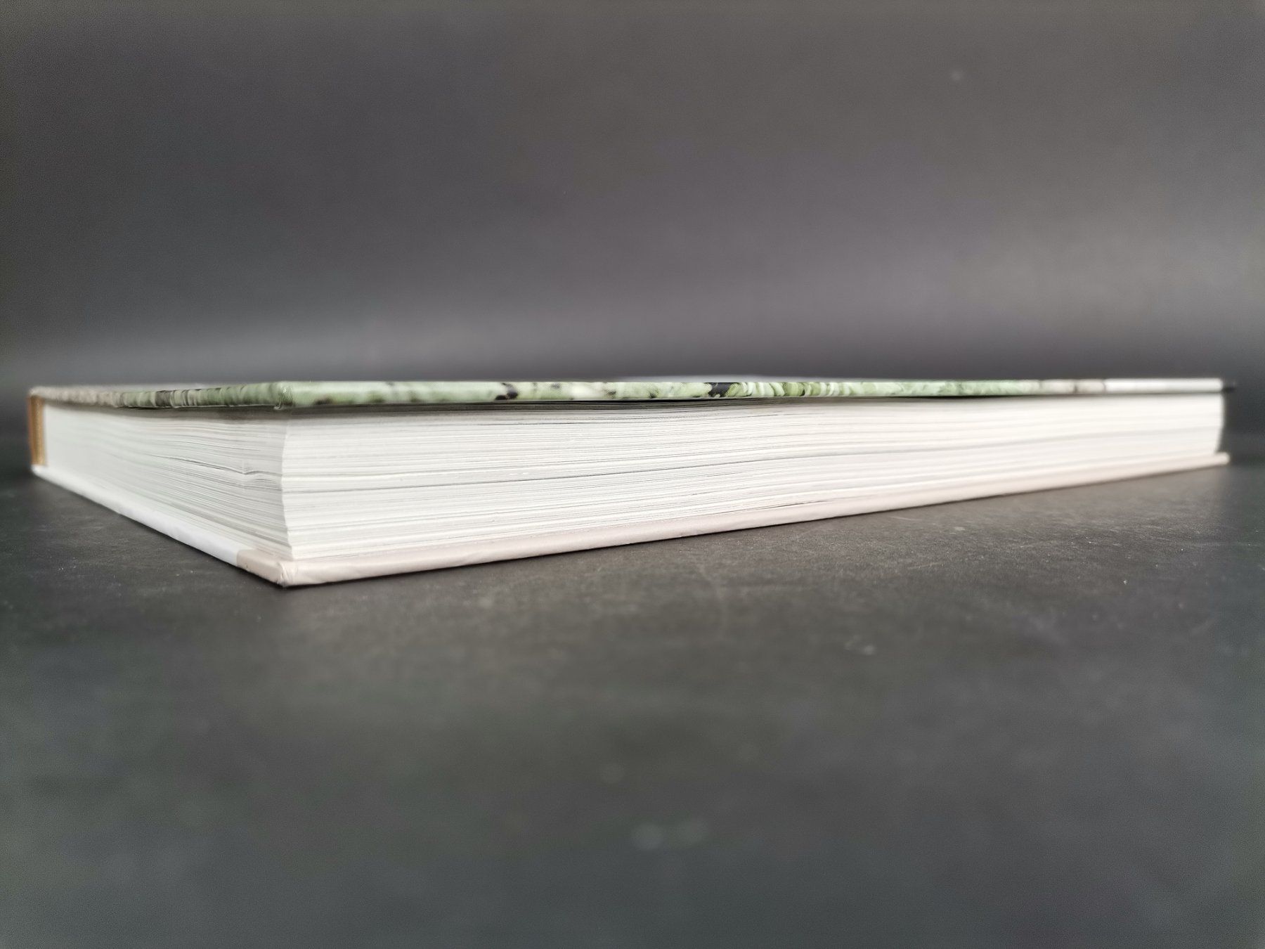 Bücher: BUCH Eat better not less Natürlich & Einfach – Gebraucht aus Schaffhausen von Restwert_SH 3