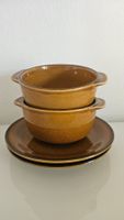 2 ciotole per zuppa con piatto in ceramica marrone