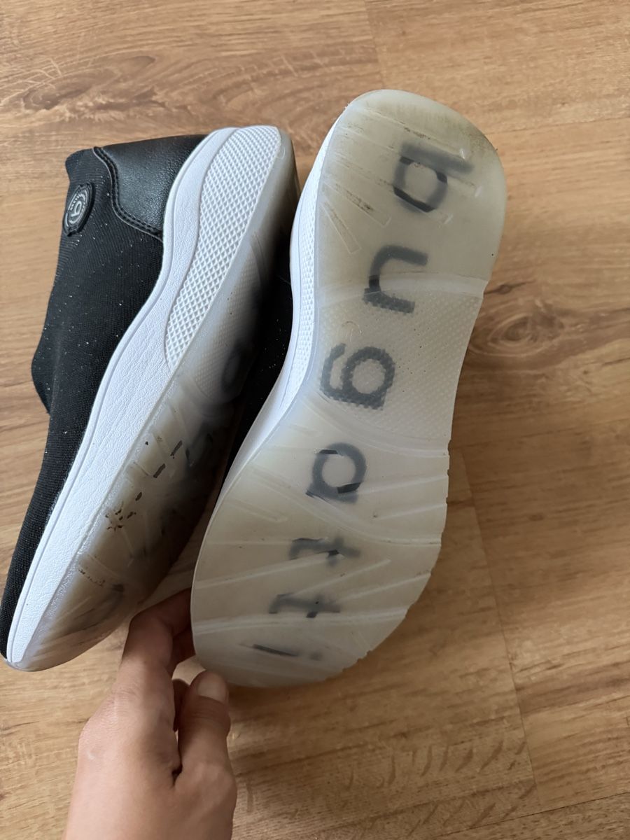 Bugatti Scarpe da donna: Bugatti sneakers black white stripes size 40 excellent condi – Nuovo (secondo la descrizione) da Bülach venduto da Hrica21 2