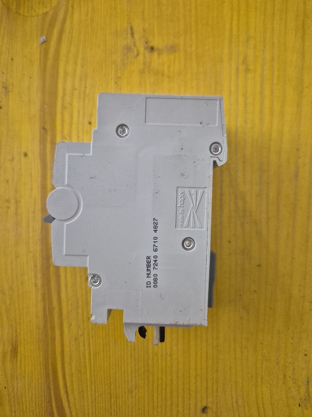 Hager Componenti elettronici: Hager ADA913C FI-Schalter, 0,03A – Usato da Eschenbach LU venduto da Re_mo 2