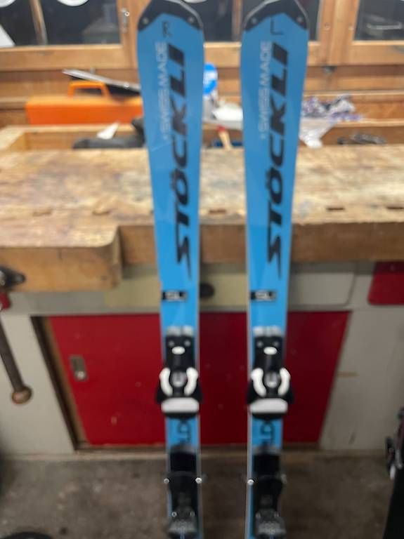 Sci: Stöckli Kinder Ski 130cm – Usato da Wengi b. Frutigen venduto da Tomaeg0