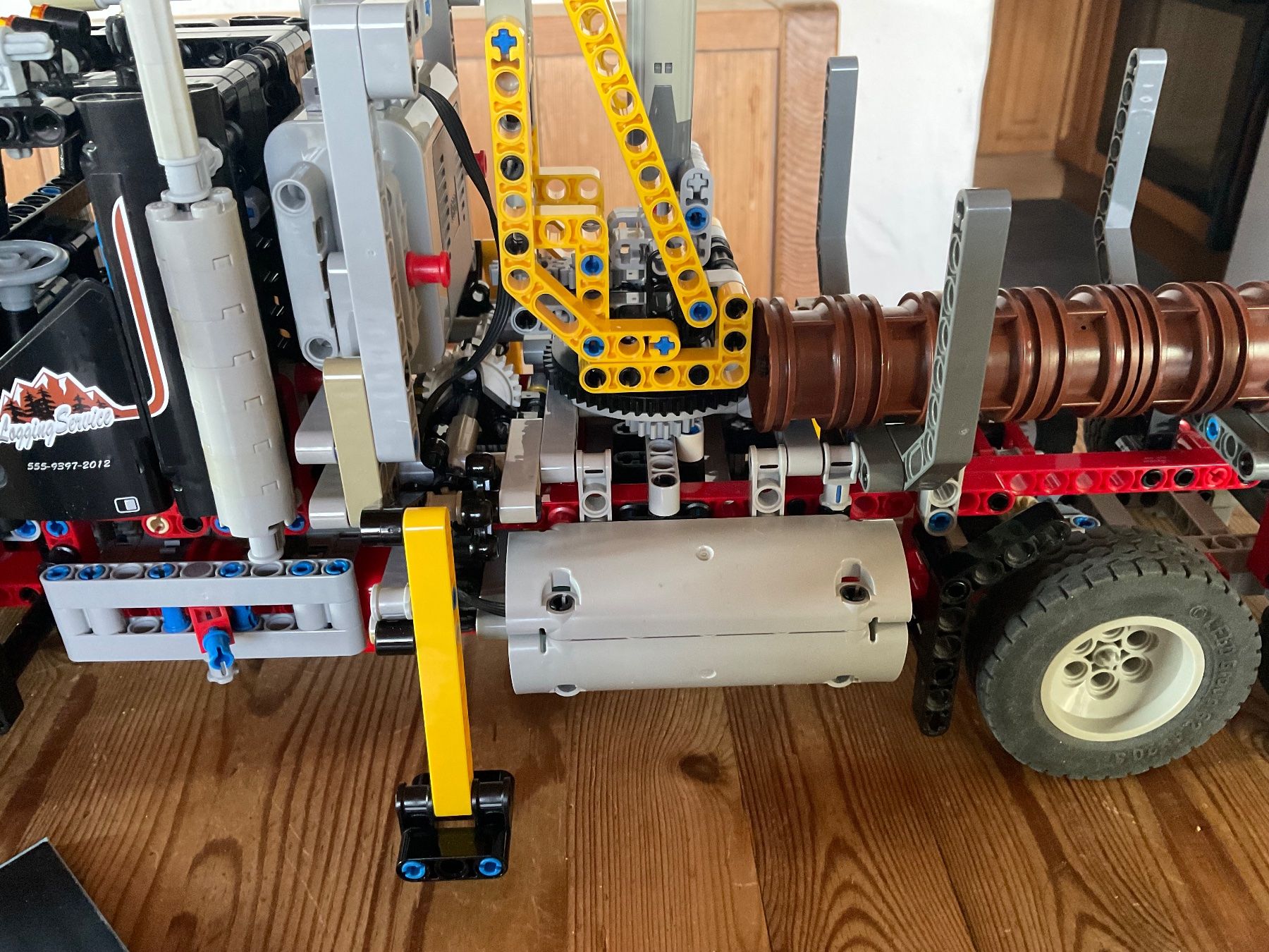Lego Kit di costruzioni: Lego Holztransporter 9397 – Usato da Hinwil venduto da Things_Swiss 3