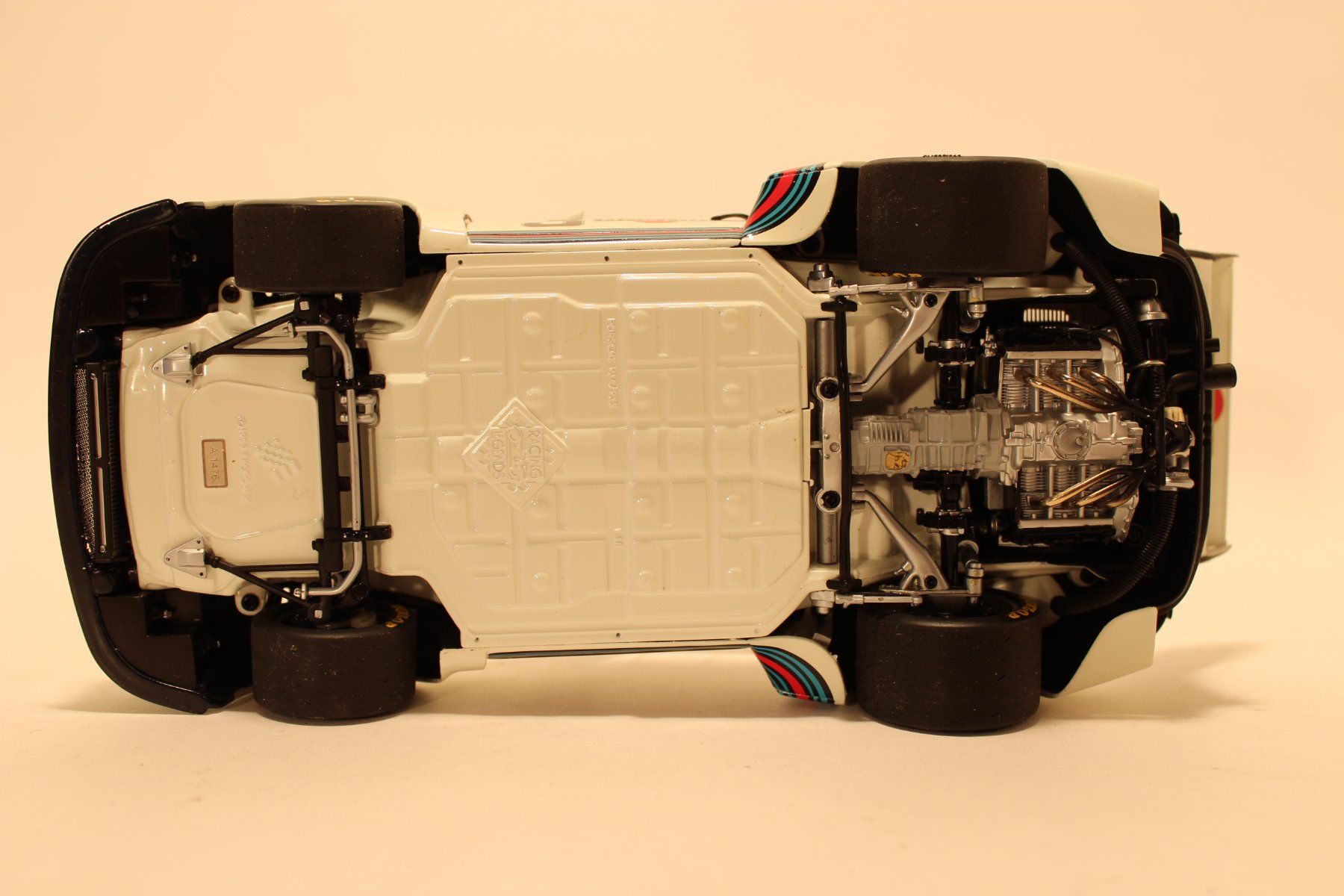 Exoto Modellini d'auto: EXOTO Porsche 935 Martini, 1 : 18 – Usato da Fehraltorf venduto da haefens 6