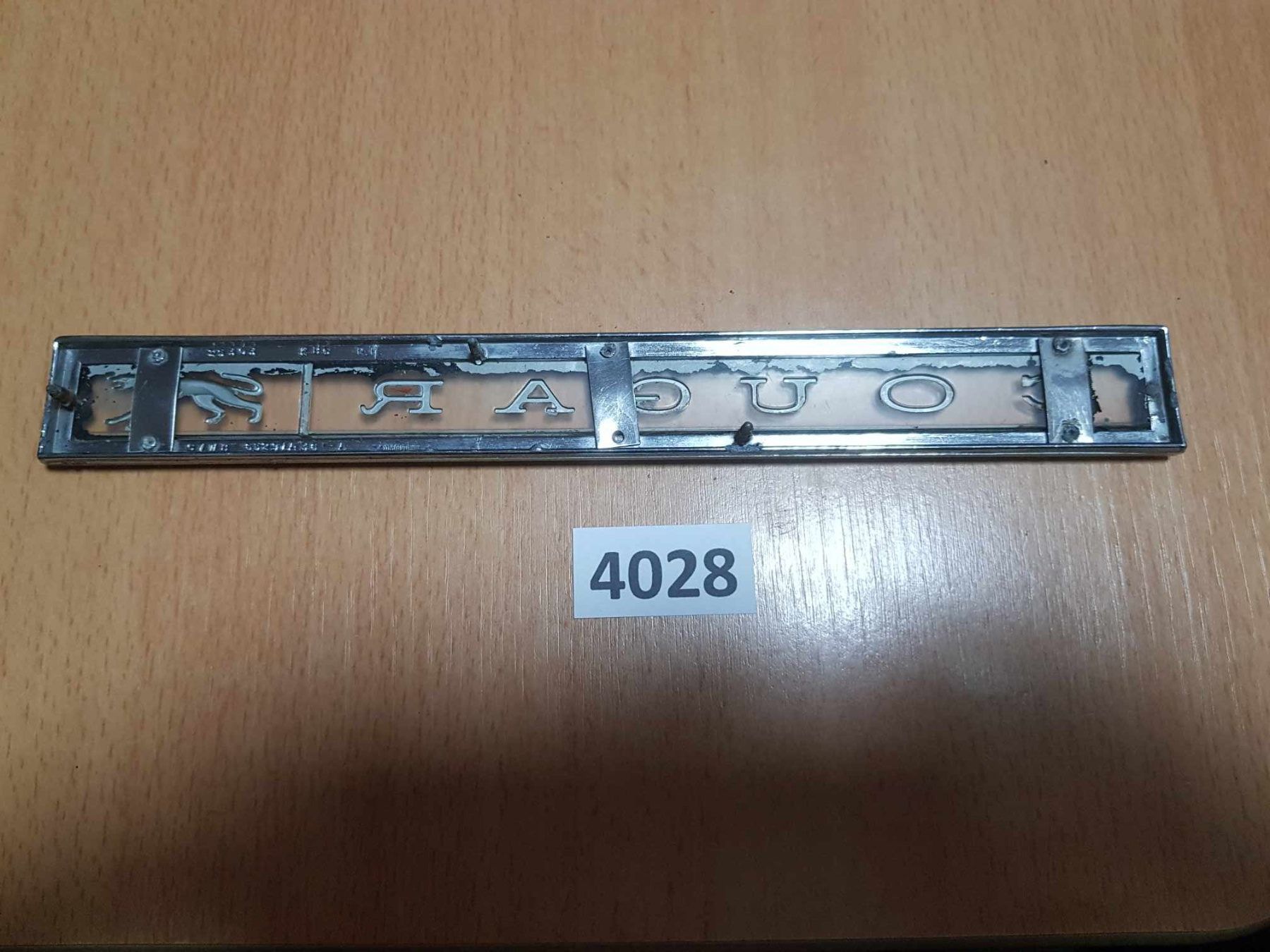 Ford Tutti pezzi di ricambio auto: Cougar  Emblem – Usato da Niedergösgen venduto da usc_l8gm 1