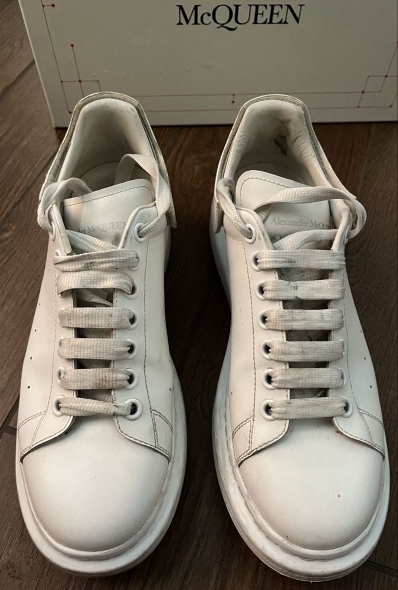 Alexander Mcqueen Scarpe da uomo: Alexander McQueen Sneaker weiss Leder Grösse 42+  – Usato da Utzenstorf venduto da mal_7kdz 1
