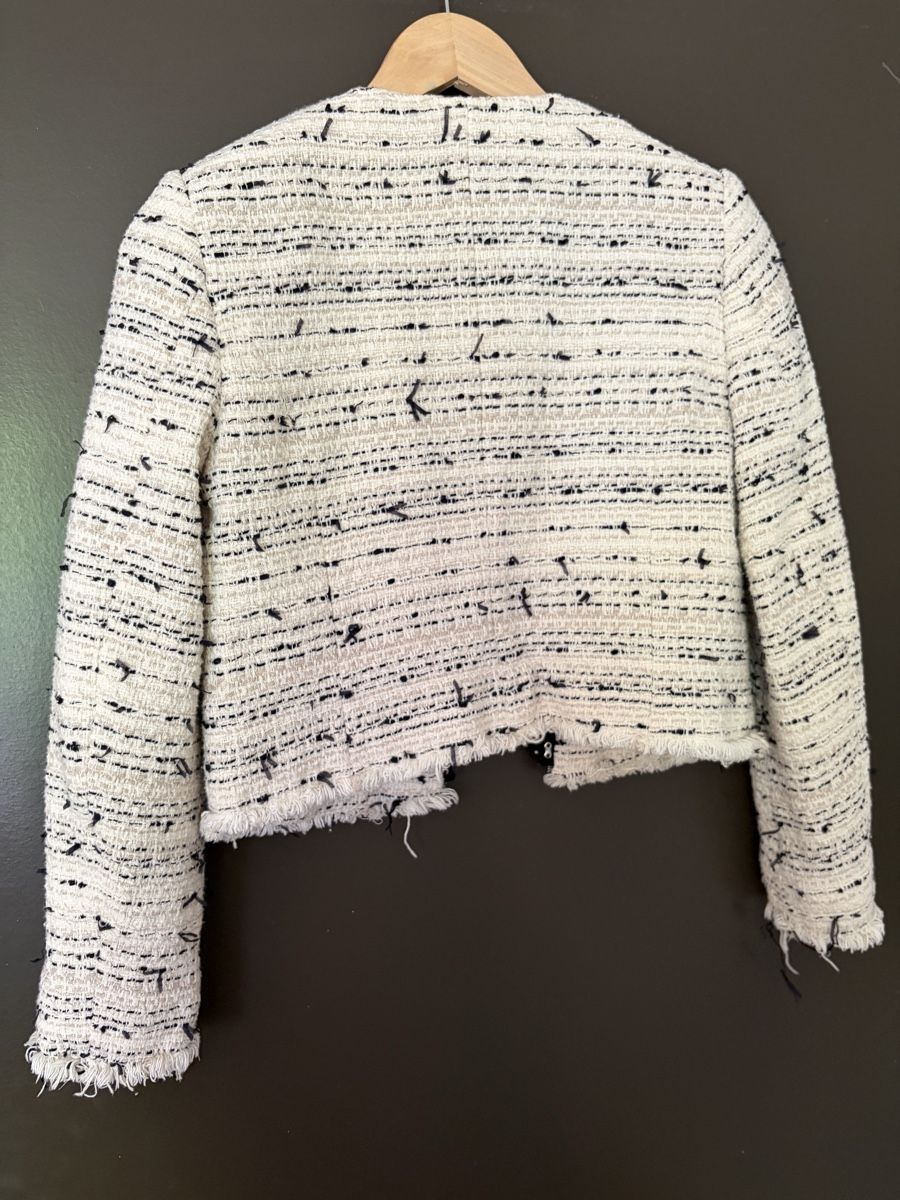 Mango Giacche: Mango tweed Jacket cream black fringe hook closure – Usato da Zürich venduto da FStewart 9