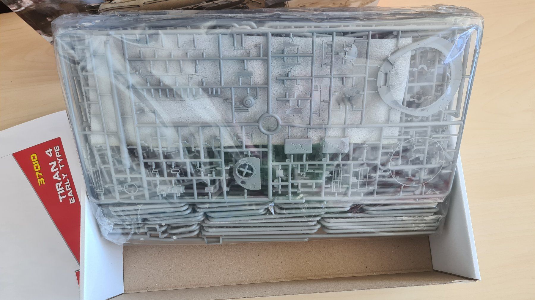 Kit di modellismo & Modellini statici: 1:35 Tiran 4 early type interior kit - Miniart 37010 – Nuovo (secondo la descrizione) da Bassersdorf venduto da jackbmw 8