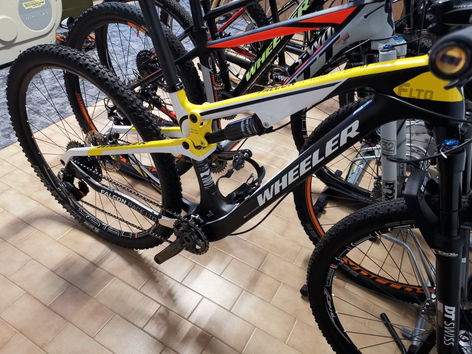 Wheeler Velos: Mtb Wheeler Falcon race LTD – Gebraucht aus Bosco Luganese von svi_vv9w 2
