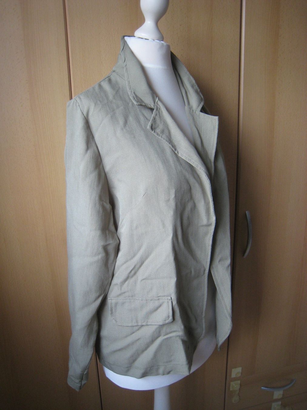 Zebra Giacche: leichte Blazer-Jacke ZEBRA   Gr. S  olivegrün – Usato da Dättlikon venduto da Mamakuga