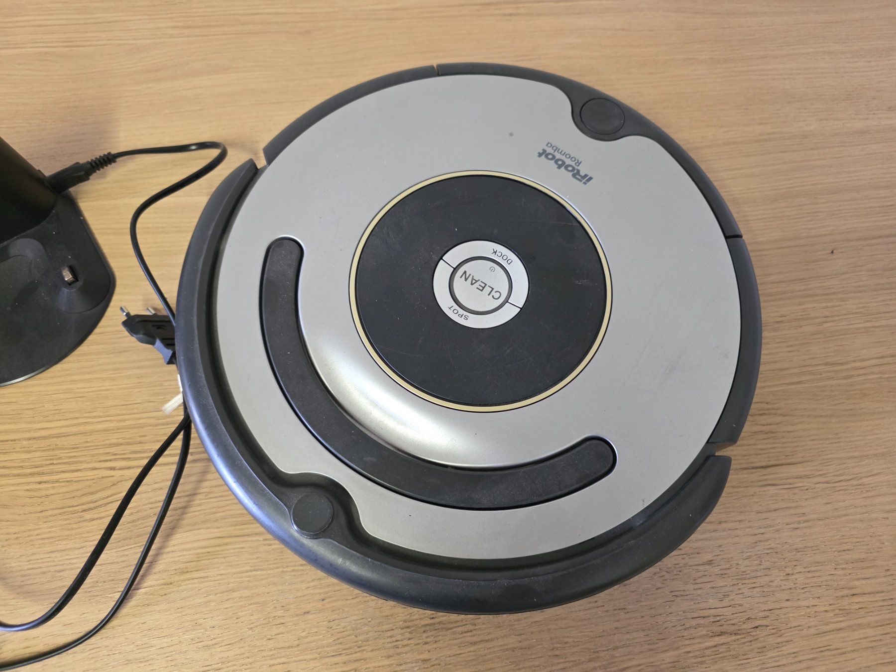 Irobot Aspirapolveri & Accessori: iRobot Roomba 616 Saugroboter + X3 Ersatzbürsten – Usato da Badäl venduto da RYzeR9980X4D 1