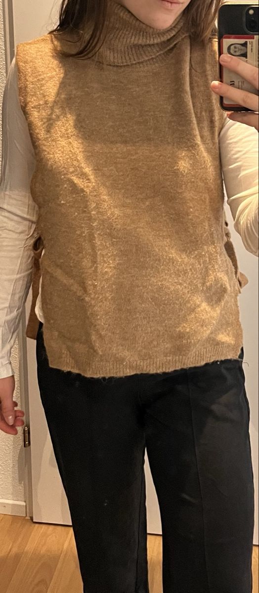 Mango Pullover & Sweatshirts: Ärmelloser Pullover – Gebraucht aus Erlenbach ZH von montecristo2 2