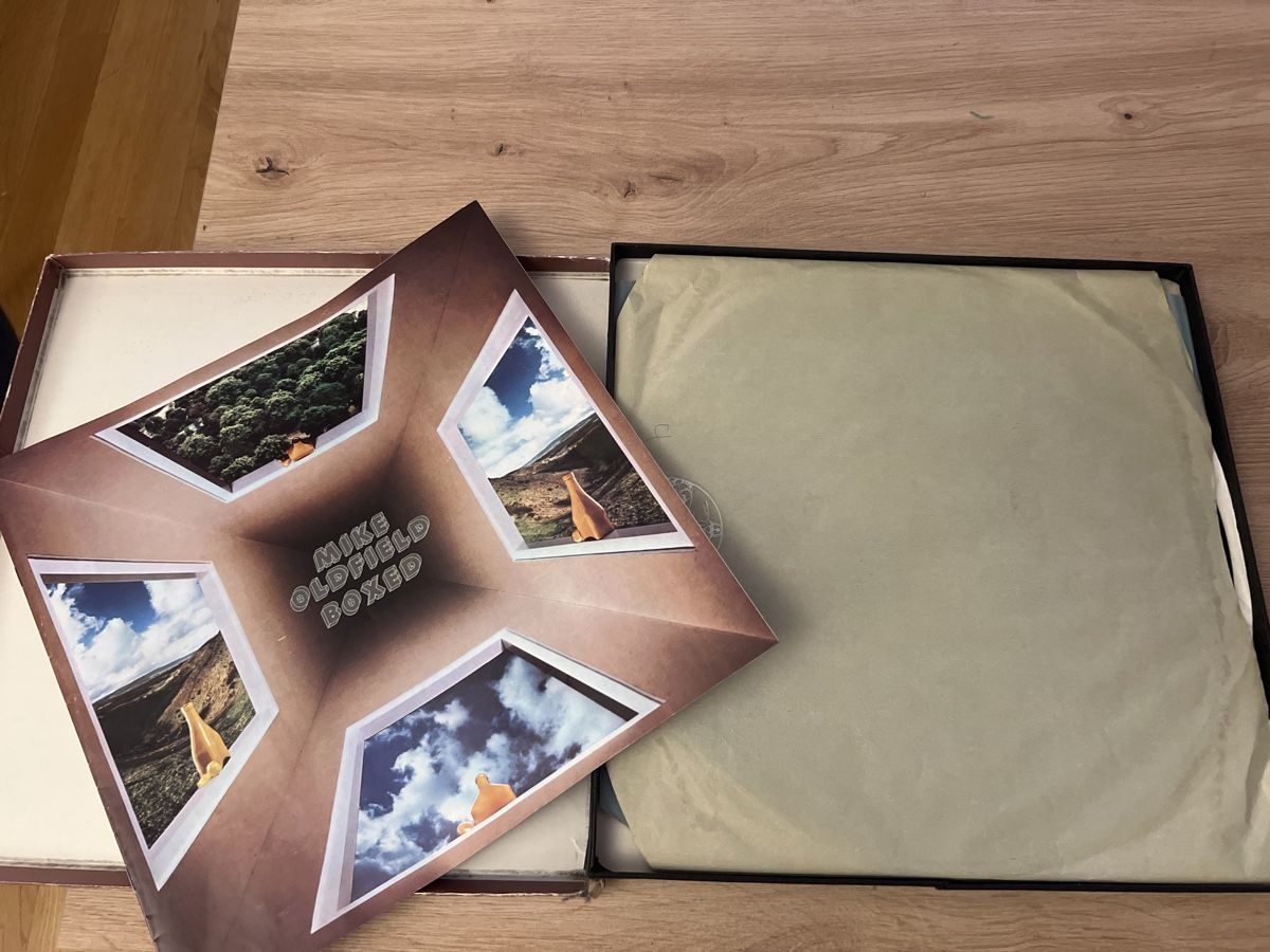 Dischi in vinile: Mike Oldfield Boxed Schallplattenbox LP Vinyl – Usato da Thun venduto da Siladi 2