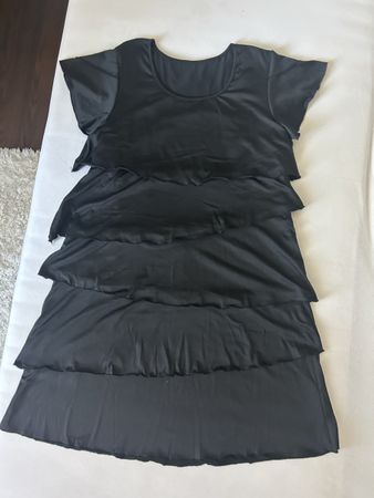 Neue Volant Kleid Grösse XL schwarz länge 96 Brust, 50