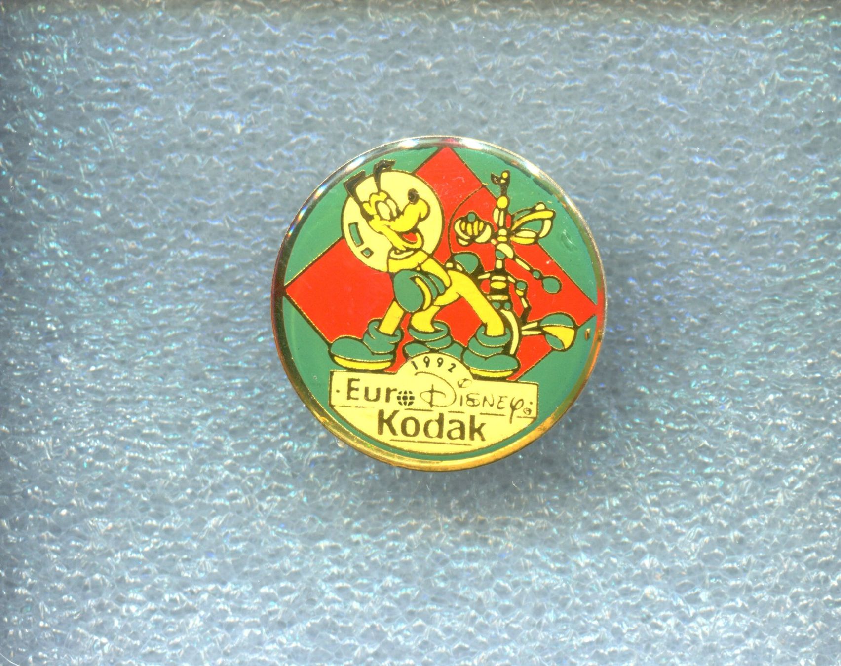 Disney Placchette & Badge: Euro Disney  PLUTO – Usato da Winterthur venduto da Sammleroase