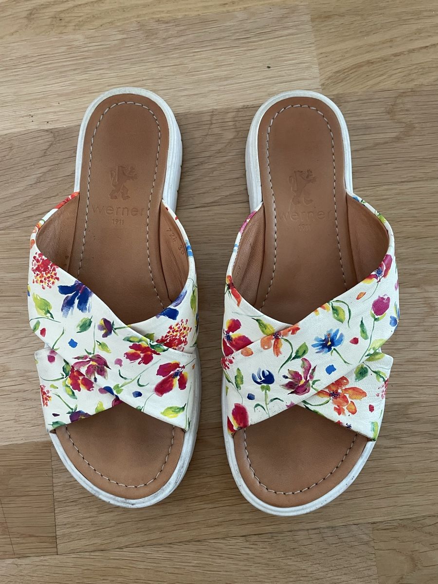 Scarpe da donna: sommerliche Sandalen mit Blumenmuster – Usato da Bern venduto da joelle.fuchs 1