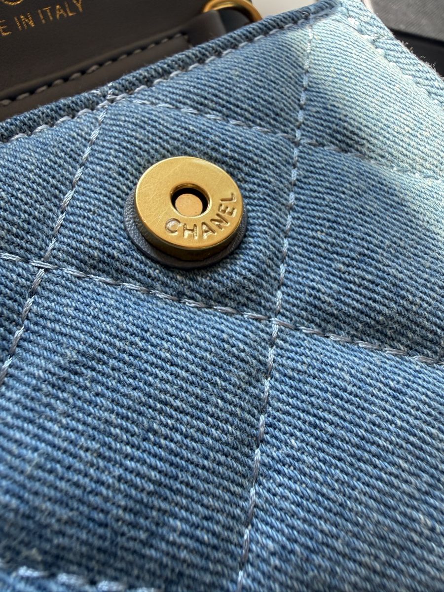 Chanel Borse: Chanel Mini Denim Bag – Nuovo e nell'imballaggio originale da Luzern venduto da sas_r89l 3
