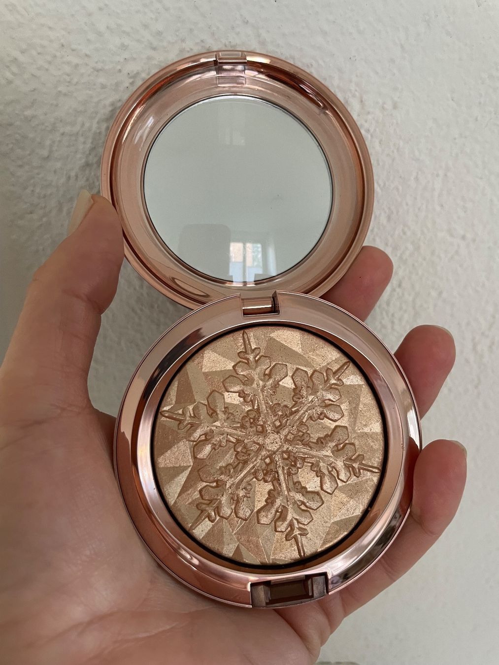 Mac Cosmetics Make-up: MAC limitierter Hightlighter,neuwertig,Ladenpreis CHF41.00 – Nuovo (secondo la descrizione) da Zürich venduto da deruja 3