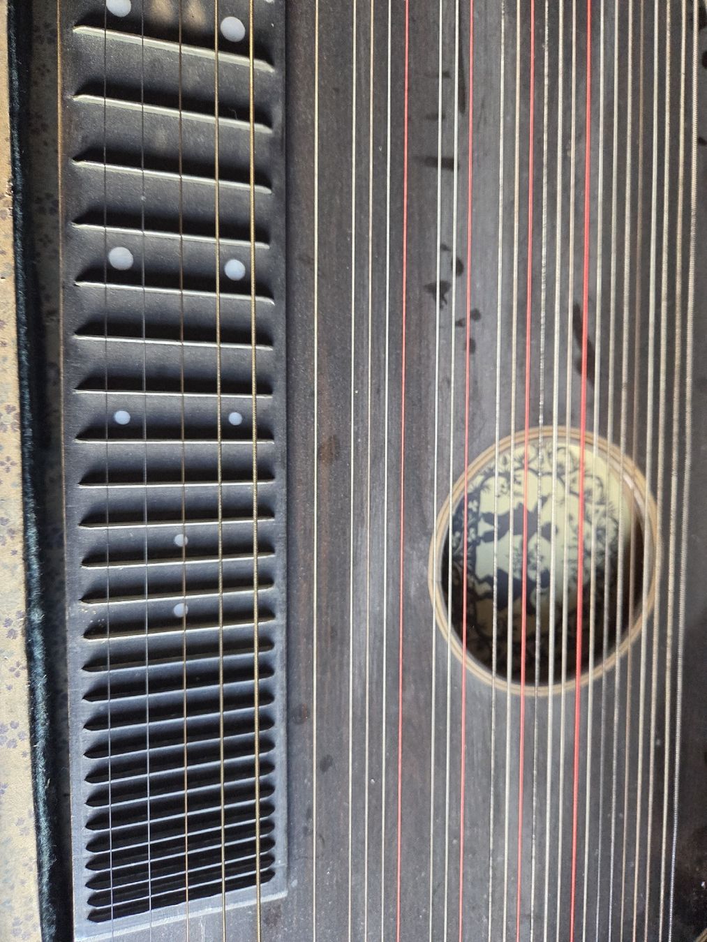 Instruments de musique: Zither mit Koffer, , mit Gebrauchsspuren – D'occasion à Bürglen OW par kov_h2fj 2