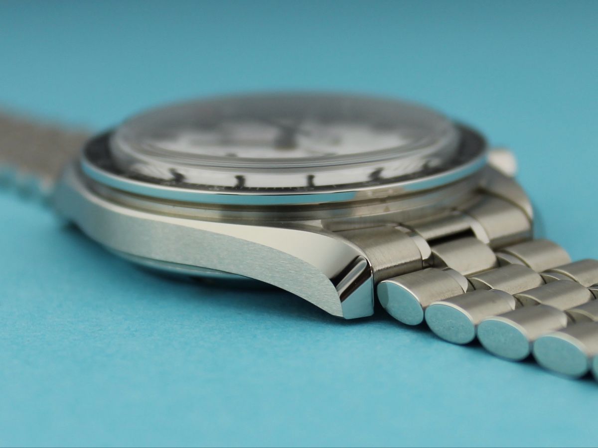 Omega Montres: Omega Speedmaster Professional Moonwatch – Neuf avec emballage d'origine à Zürich par tobleratelier 2
