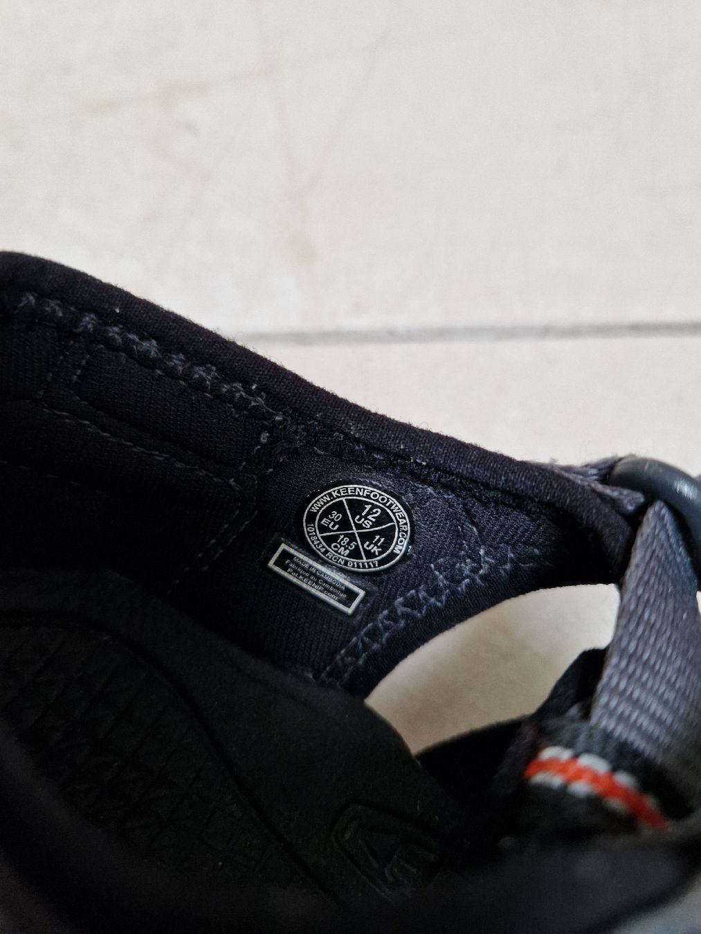 Keen Scarpe da uomo: Keen Wasserschuhe Sandalen Gr. 30 – Usato da Aesch BL venduto da tubby78 2