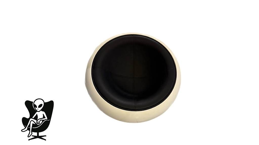 Poltrone: Set Egg pod Chair im Stile von Eero Aarnio – Usato da Frauenfeld venduto da Elooooo 2