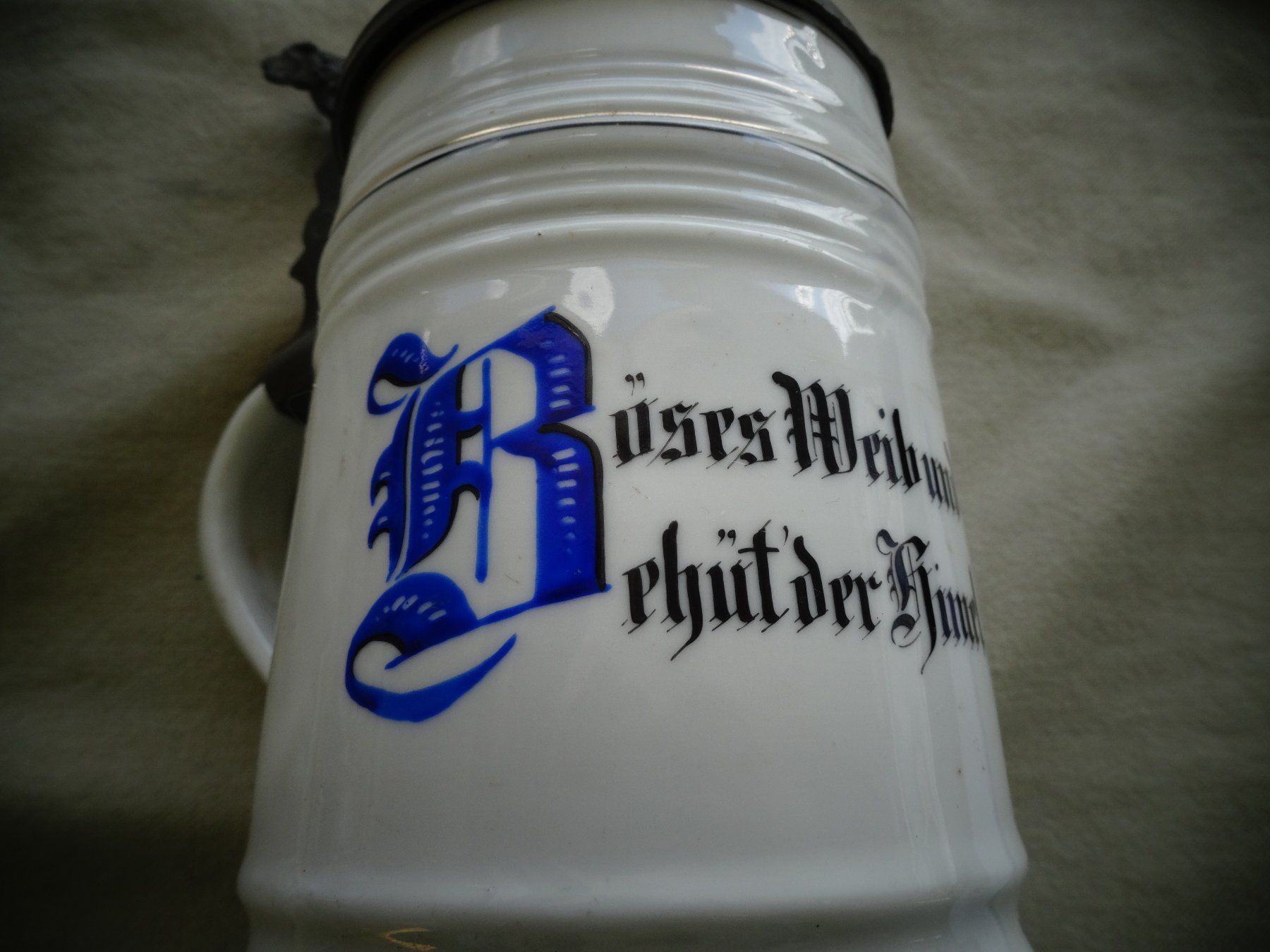 Bicchieri: Alter Bierkrug mit Zinndeckel mit  Spruch – Usato da Neerach venduto da jenny062 7