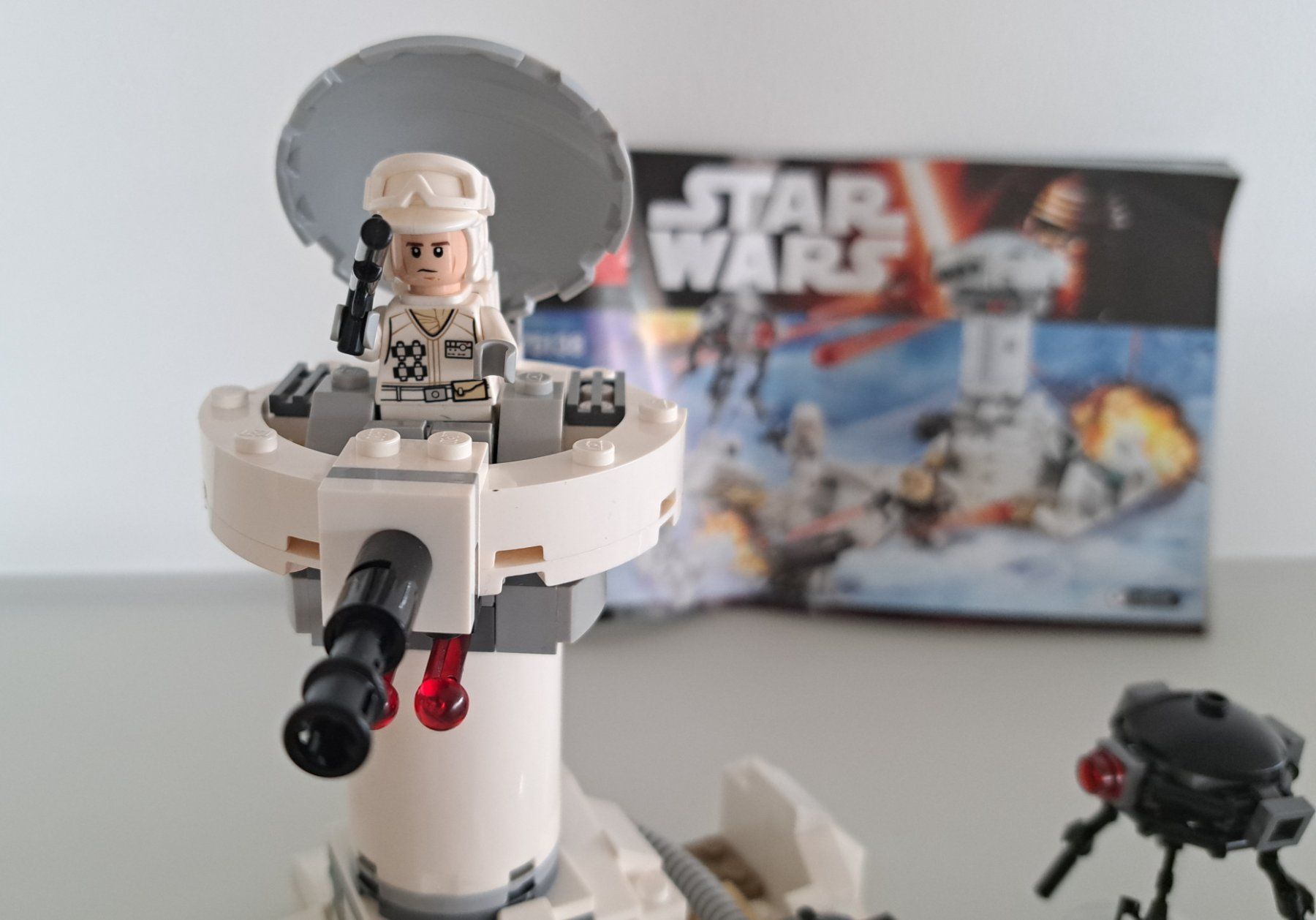 Lego Giocattoli: LEGO Star Wars 75138 Hoth Attack mit Anleitung – Usato da Langendorf venduto da thesi246 1