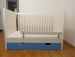 IKEA STUVA Babybett / Kleinkindbett mit Schubladen & Rausfal