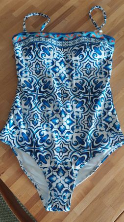 Costume de bain NEUF taille 36