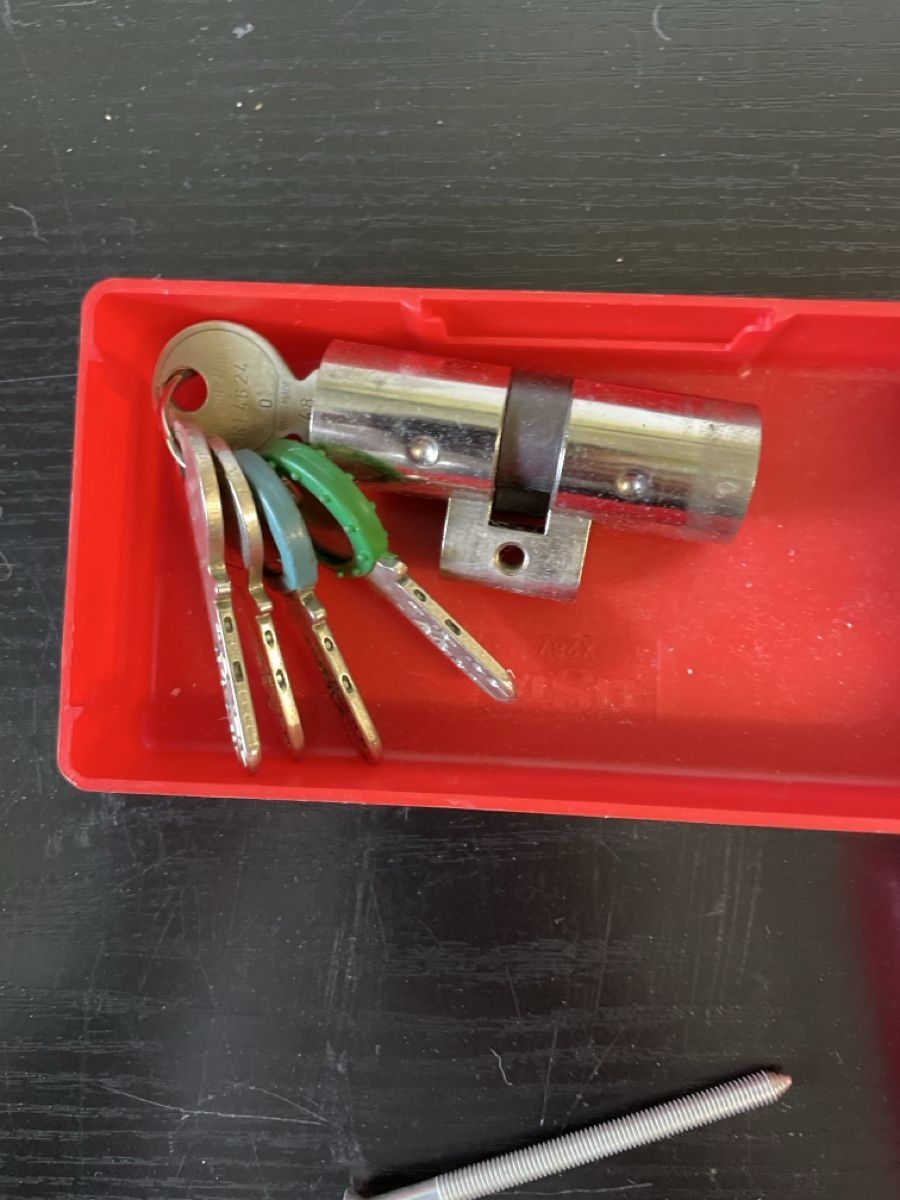 Lucchetti: Schlosszilinder mit 5 Schlüssel – Usato da Abtwil sg venduto da Kueng.MultiOutlet