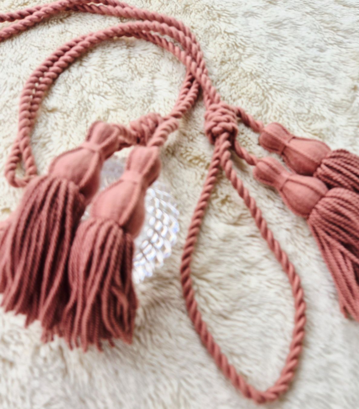 Altro in Decorazioni & Accessori: QUASTEN VORHANGHALTER RAFFHALTER ROSA MAJESTÄTISCH GARDINEN – Usato da Elsau venduto da the-colorful-side 3