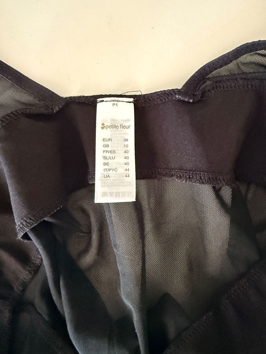 Sonstige Unterwäsche: PETITE FLEUR, String-Body, Grösse 38, Farbe Schwarz – Neu (gemäss Beschreibung) aus Rudolfstetten von gst_g7xl 7