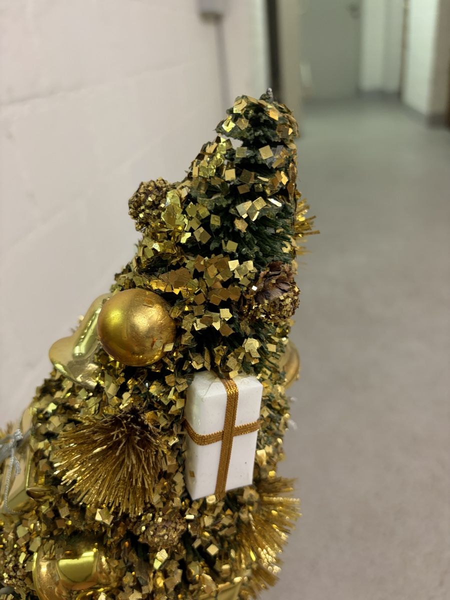 Tutte le decorazioni: Vintage Christmas Tree Decorated, Green Base – Usato da Zürich venduto da dor_9l9g 5