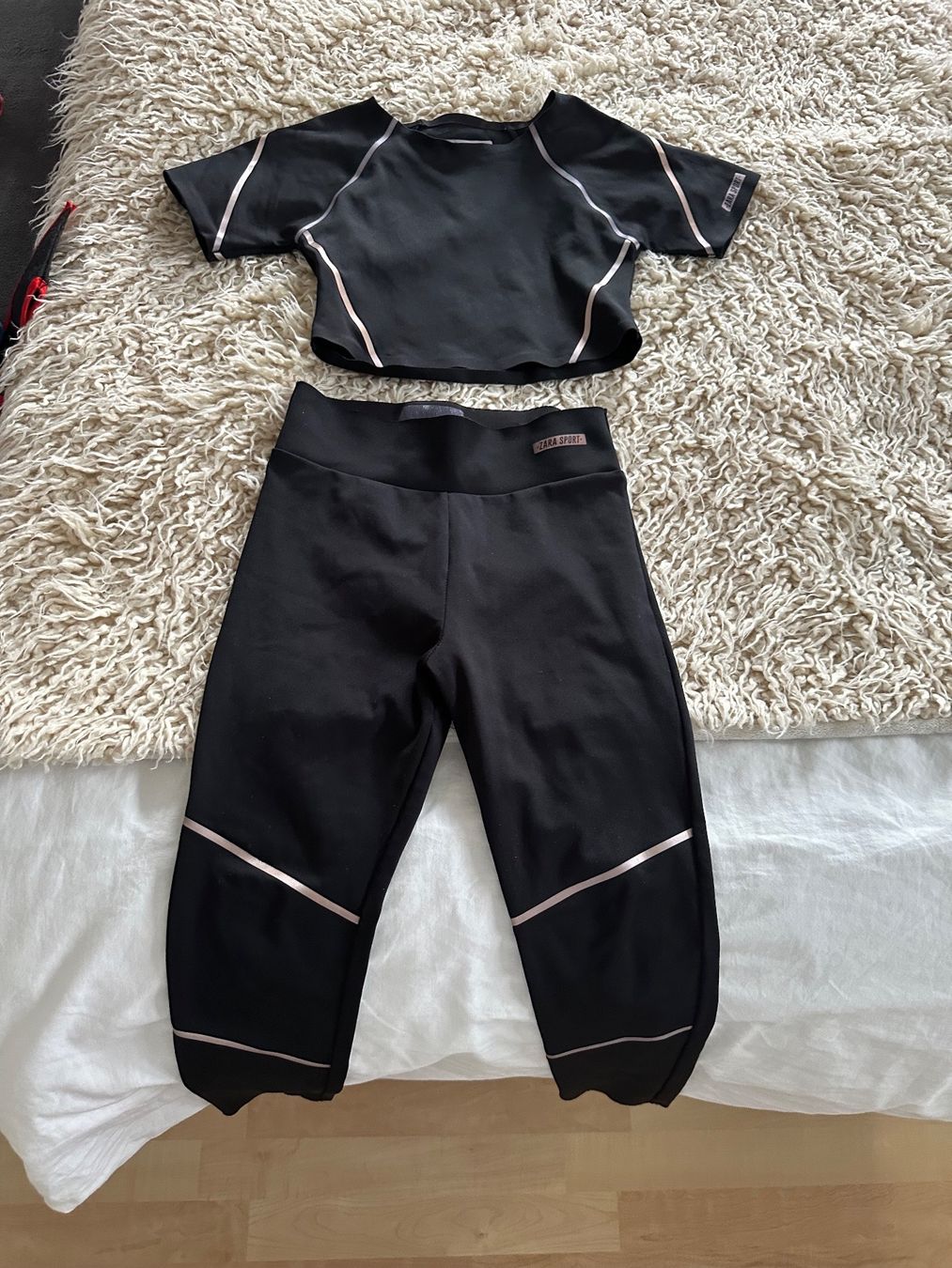 Zara Hosen: Sport Kleid 130 cm – Gebraucht aus Rapperswil BE von aro_66tx