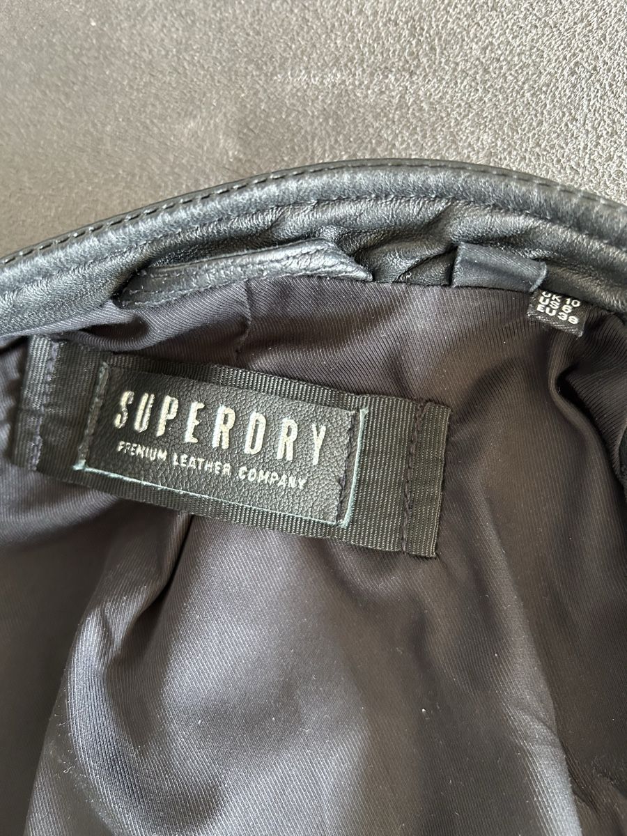 Superdry Giacche: Superdry Lederjacke, Schwarz, Grösse 38 – Nuovo (secondo la descrizione) da Grub SG venduto da MaryLou88 3