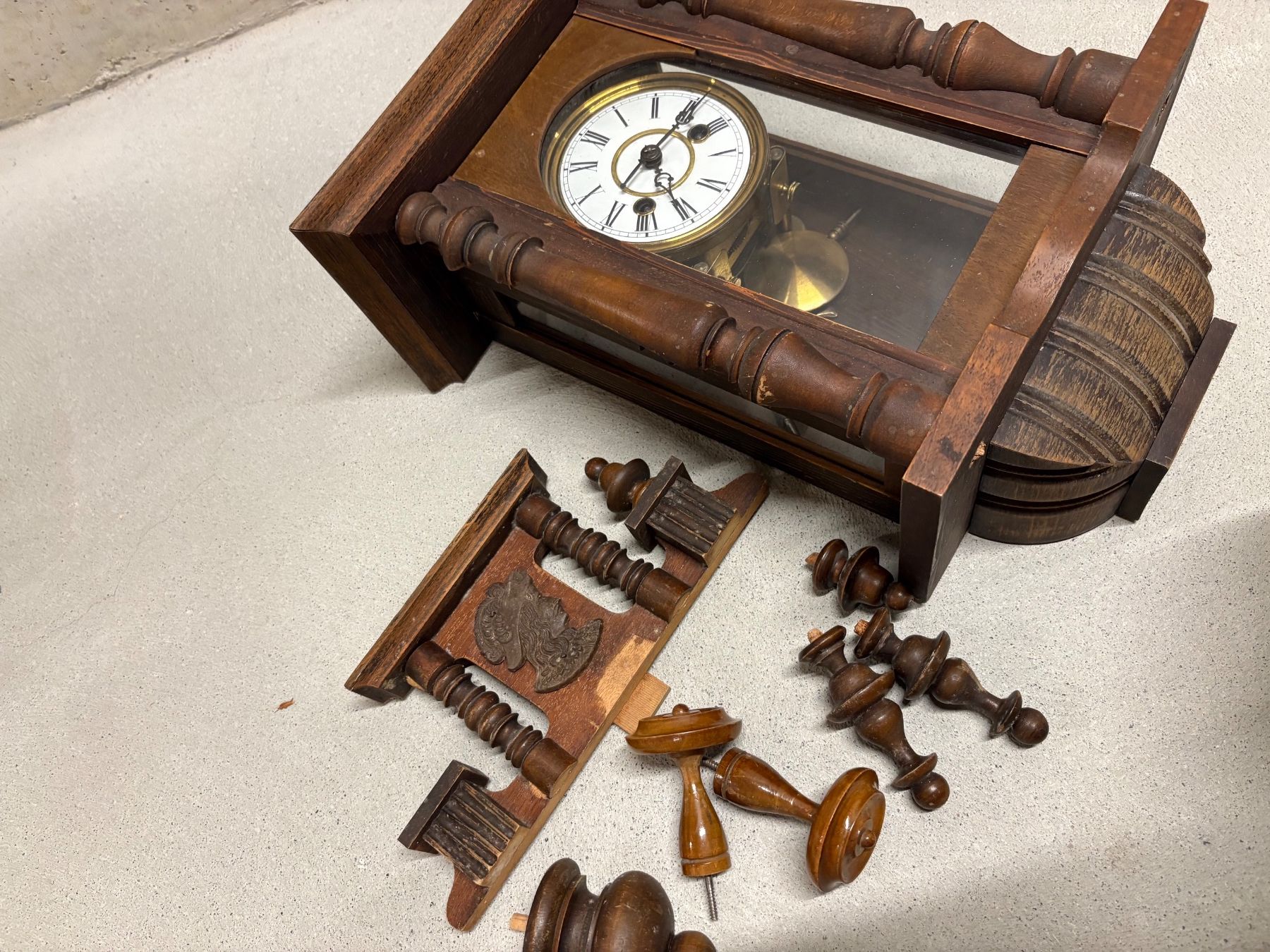 Orologi: Pendeluhr Antik aus Holz – Usato da Gommiswald venduto da Heirat