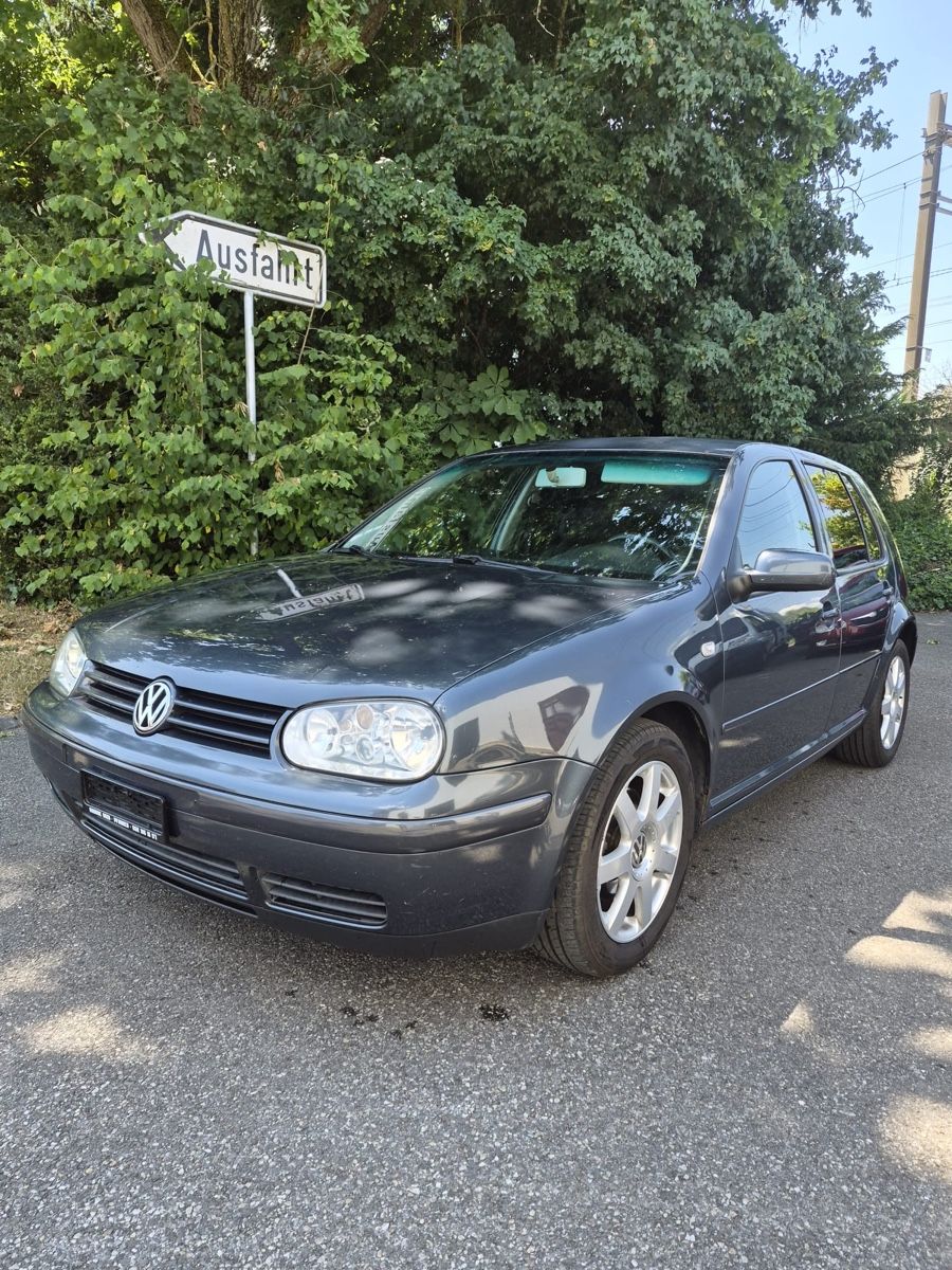 VW Automobili: VW Golf  – Usato da Aarwangen venduto da wga_of