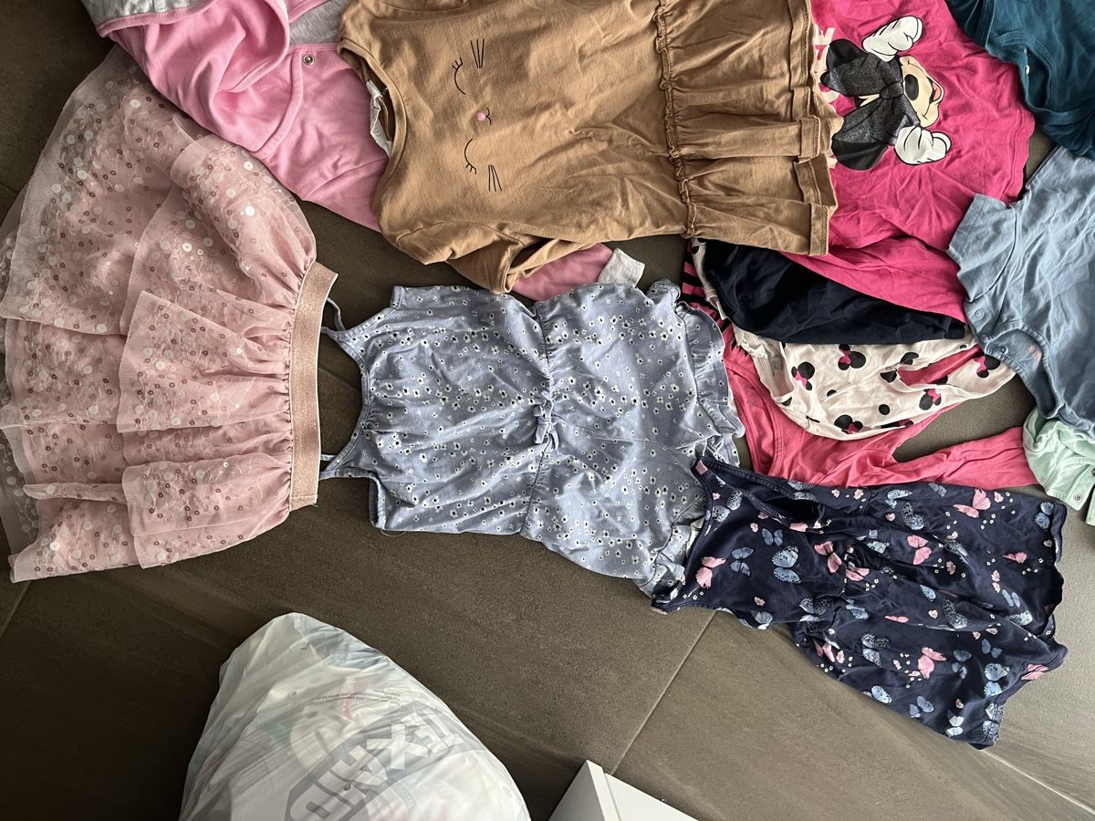 Lotti & Set di vestiti: Mädchen Kleiderpaket, Grösse 92 – Usato da Abtwil SG venduto da Isi1 1