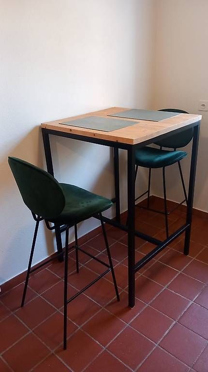 Maisons du monde Set di tavolo e panche: Table et chaises hautes Maisons du Monde – Usato da Marchissy venduto da cam_kq78 1